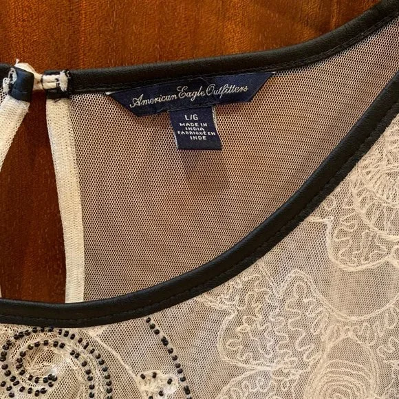 American Eagle Outfitters cream colored mesh top in size Large. - Picture 8 of 9